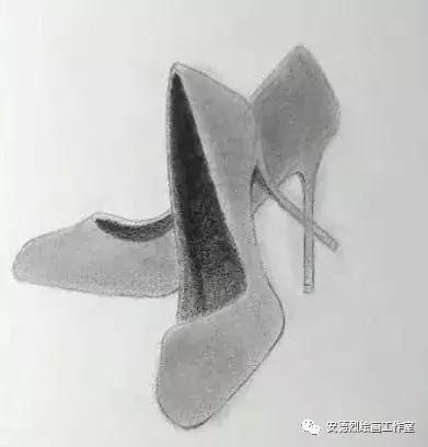 素描美少女教程，素描美女人像步骤教程
