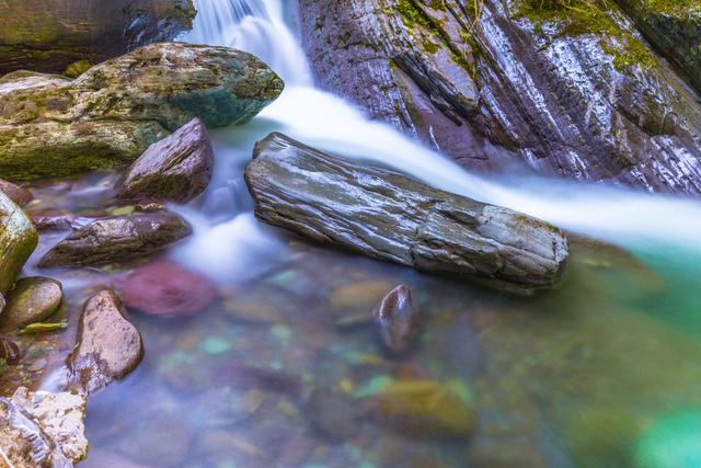 贵州亚木沟介绍，贵州最美亚木沟