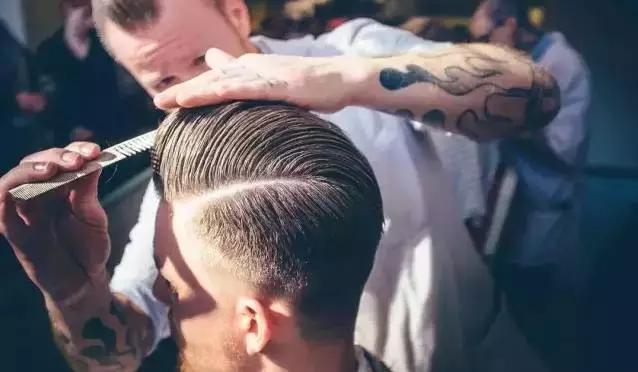 看完这篇文章我再也不纠结用发油还是发泥了，发泥是干的用还是湿的用