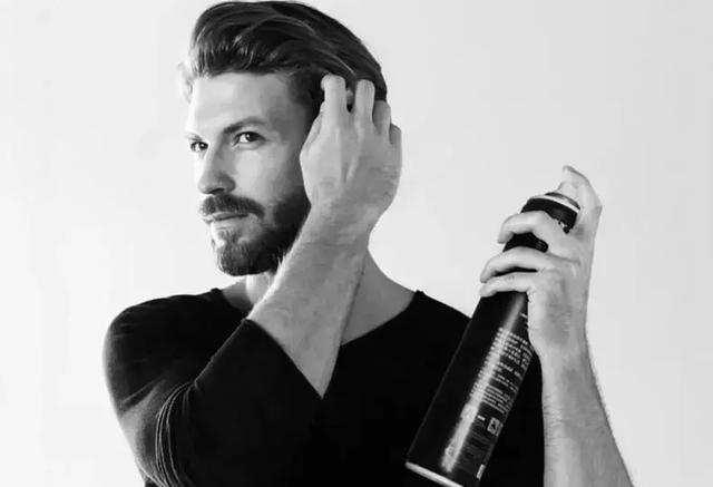 看完这篇文章我再也不纠结用发油还是发泥了，发泥是干的用还是湿的用