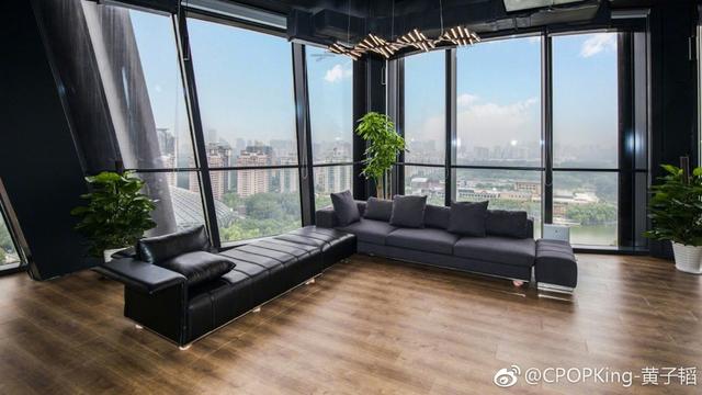 黄子韬几家公司，曾自称为儿放弃200亿资产公司