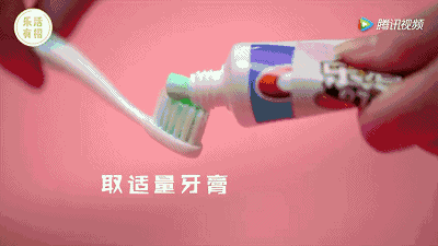 衣服去黄渍小妙招，白衣服黄渍家庭怎么去除小妙招（黄色衣服配什么颜色）