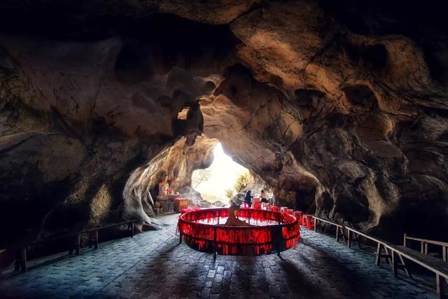 河源景点玻璃栈道，黄龙岩5D玻璃桥将在8月中旬开放