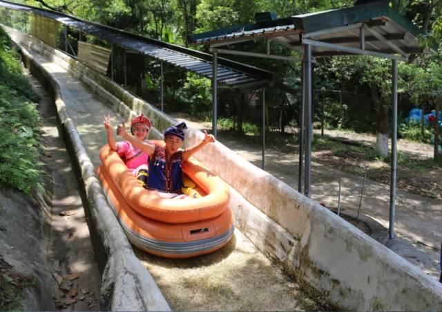 河源景点玻璃栈道，黄龙岩5D玻璃桥将在8月中旬开放