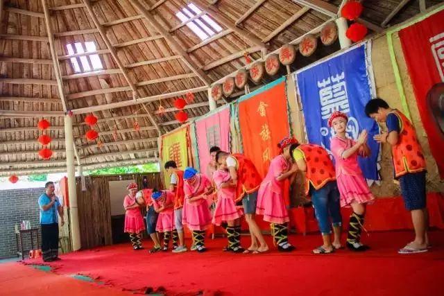 河源景点玻璃栈道，黄龙岩5D玻璃桥将在8月中旬开放