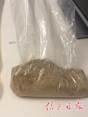 黄山高山流水石斛爆珠，游客在江西龙虎山被