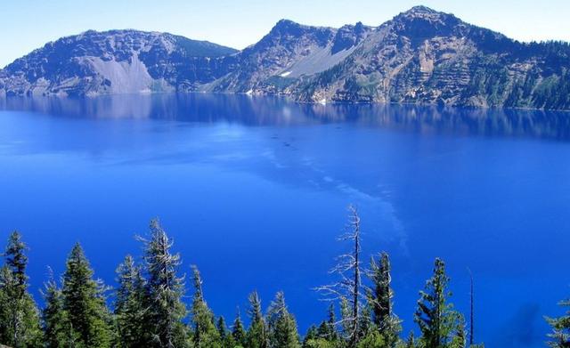 世界上最深的湖是什么湖，世界十大面积最大的淡水湖（俄罗斯西伯利亚贝加尔湖是世界上最深的湖）