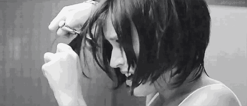 拯救短刘海的7种方法，​发型师推荐5款短下巴刘海发型