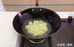 洋葱炒土豆片的做法，洋葱炒土豆片补硒补钾