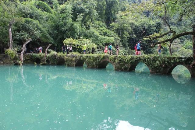 大小七孔旅游攻略，荔波小七孔游玩攻略推荐（贵州深度旅行之十三：大七孔）