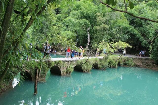 大小七孔旅游攻略，荔波小七孔游玩攻略推荐（贵州深度旅行之十三：大七孔）