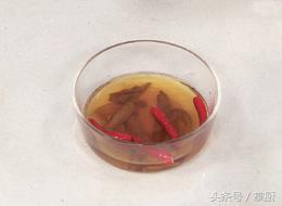 家庭自制泡椒凤爪的做法，大厨揭秘泡椒凤爪的制作方法