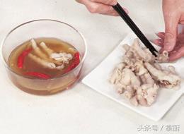 家庭自制泡椒凤爪的做法，大厨揭秘泡椒凤爪的制作方法