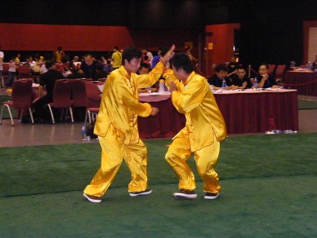 太极拳推手的五种技法，什么是太极推手