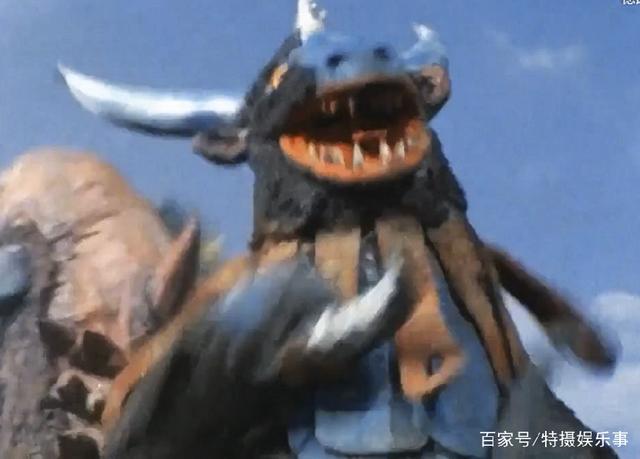 究极超合体怪兽，奥特曼史上的第一个合体怪兽