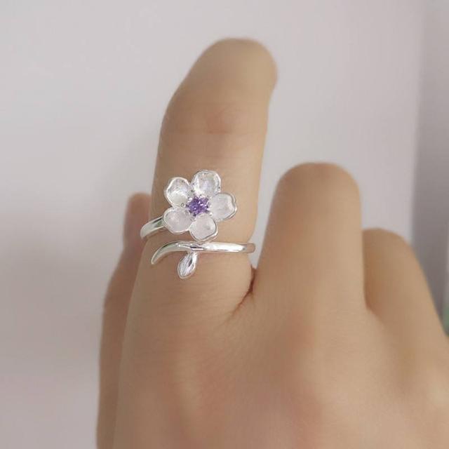 戴戒指有什么讲究，戒指的佩戴大有讲究（戒指的不同戴法）