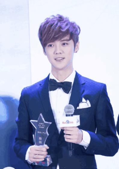 鹿晗的家世怎么样，鹿晗的家人你知道多少