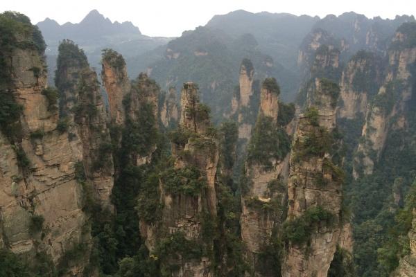 张家界有什么玩的，张家界必玩的十大景点排名榜（张家界9个著名旅游景区、10个绝佳景点）