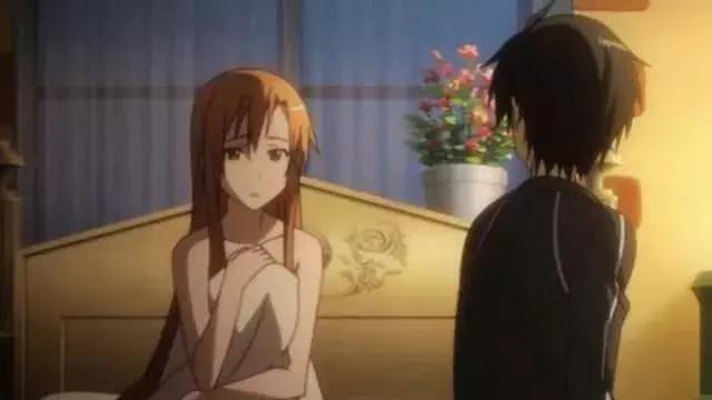 刀剑神域亚丝娜被桐人英雄救美，刀剑神域多次被占便宜