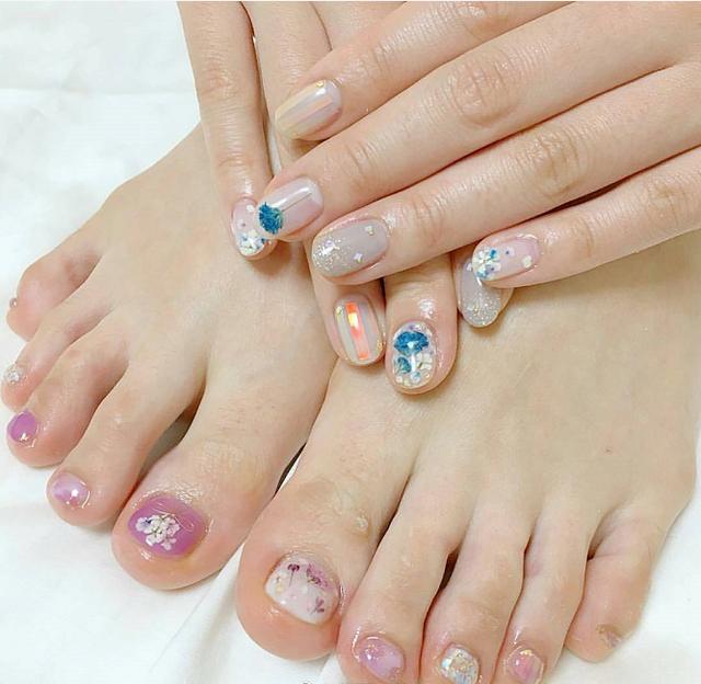 夏日脚部美甲款式推荐，5款适合夏天的美甲图片