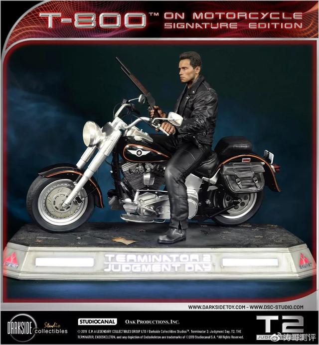 哈雷突破者同款摩托，4终结者雕像还带摩托