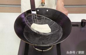  皮蛋豆腐怎么做最好吃，皮蛋豆腐的正宗做法大全