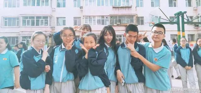 盘点那些女装小学生，14岁留长发穿女装美过所有女同学