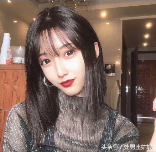 盘点那些女装小学生，14岁留长发穿女装美过所有女同学