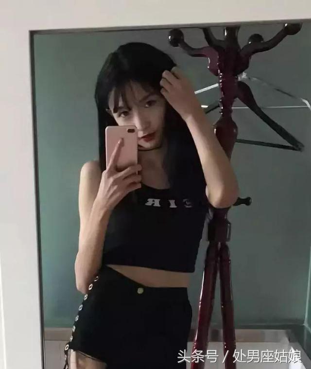 盘点那些女装小学生，14岁留长发穿女装美过所有女同学