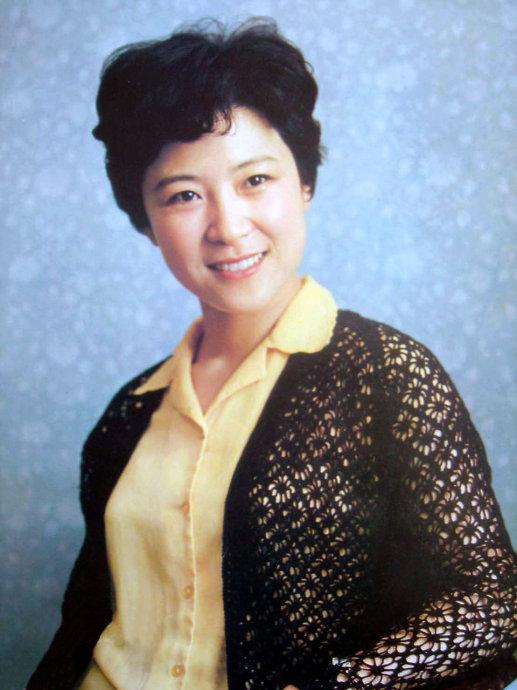 王馥荔儿子王骁见证父母50年，见证父母50年美满婚姻