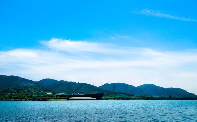 杭州十大旅游景点推荐，浙江杭州旅游必去十大景点