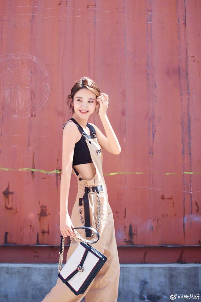 唐艺昕的真实身高，28岁唐艺昕厉害了