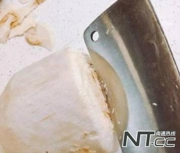  开椰青的巧妙方法，教你轻松巧开椰青
