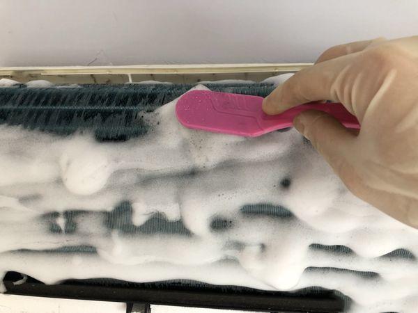 怎么拆空调不漏氟，拆洗空调小技巧（空调拆洗不求人）