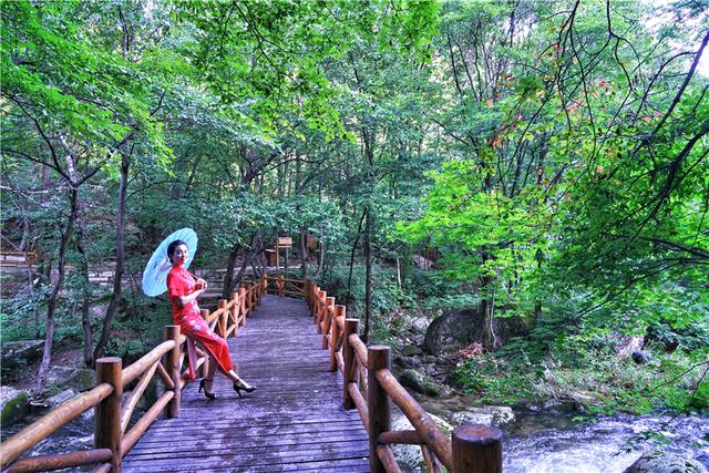 辽宁本溪大石湖老边沟风景区，老边沟和大石湖