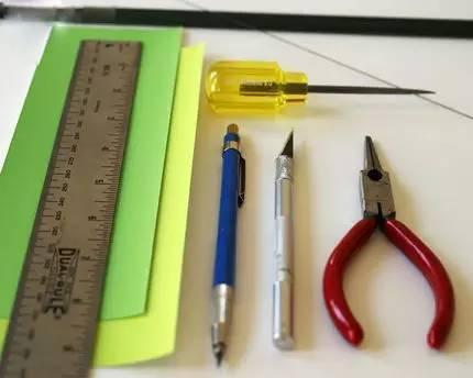 幼儿手工灯笼制作，幼儿园手工做纸灯笼简单（幼儿园必备纸艺小灯笼手工）