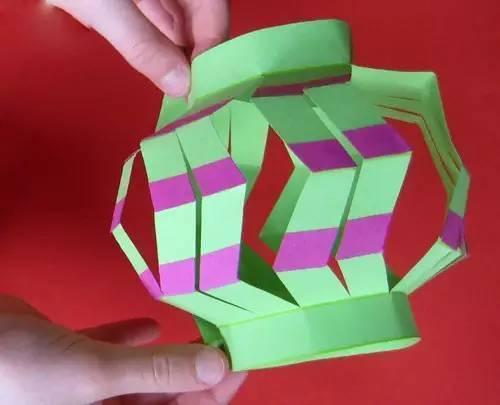 幼儿手工灯笼制作，幼儿园手工做纸灯笼简单（幼儿园必备纸艺小灯笼手工）