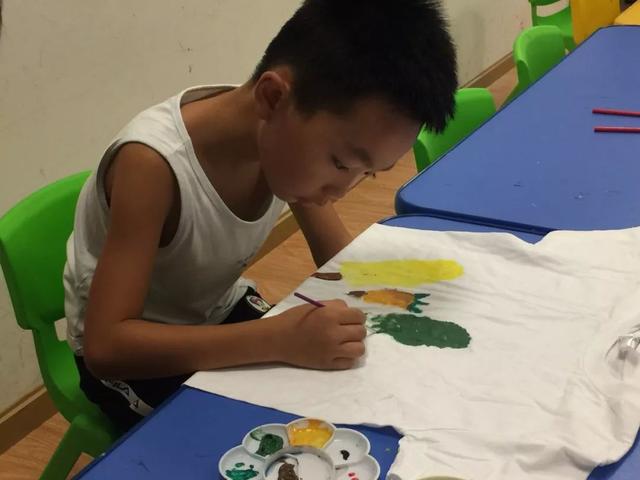 如何手工加工文化衫图案，DIY文化衫创意制作