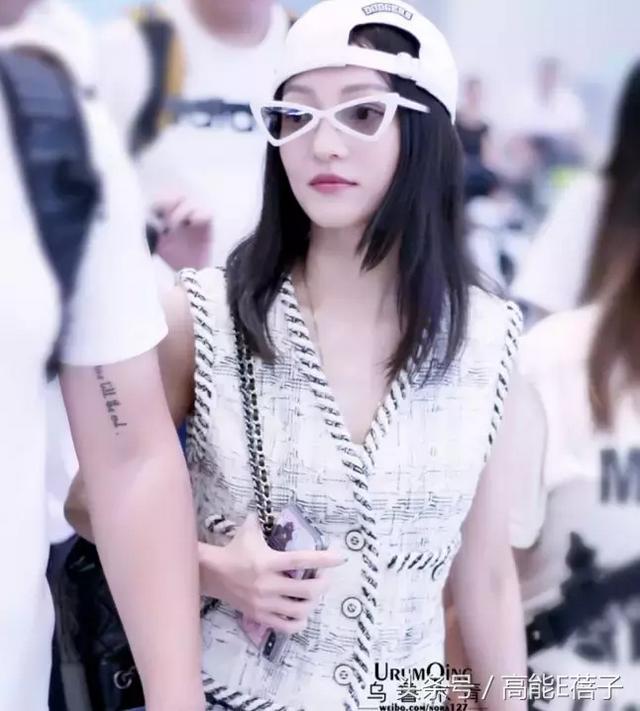 香奈儿家具品牌标志，一周造型红黑榜