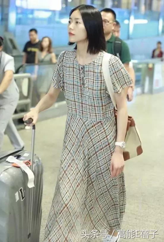 香奈儿家具品牌标志，一周造型红黑榜