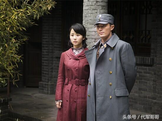 张一山杨紫是情侣吗，和杨紫合作过的十大男演员（张一山与美女同游三亚）