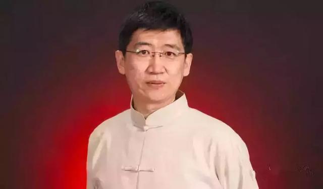 颈椎病三个按摩穴位，每十个人中就有一个颈椎有问题