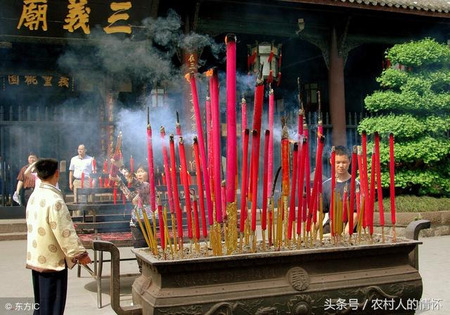 什么时候上香最好，什么时候上香拜佛最好（庙里烧香时间最佳是几点）