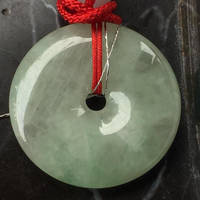 如何鉴定翡翠的真假，翡翠怎么鉴定真假你一定要了解（肉眼鉴别翡翠真伪不是难事）