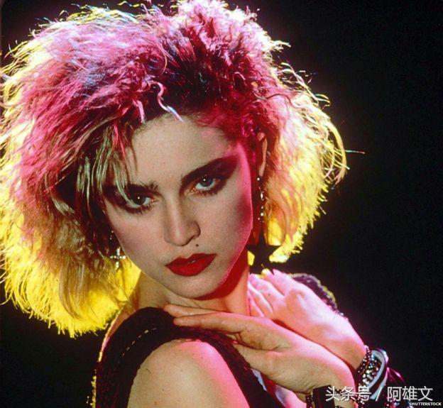 麦当娜 超级碗，麦当娜十大单曲（这些年来美国性感火爆的超级碗中场秀）