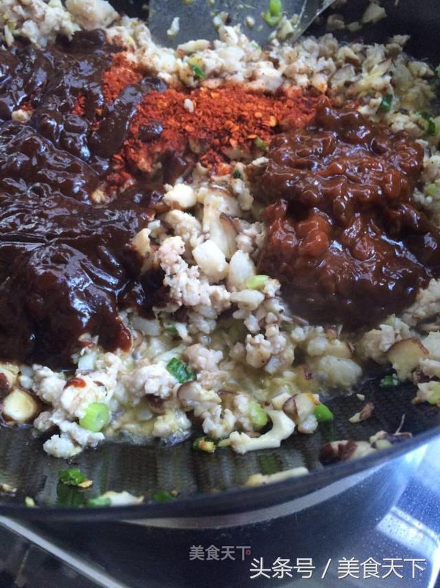 秘制炸酱面用什么酱好吃，做炸酱面关键是酱料要选对