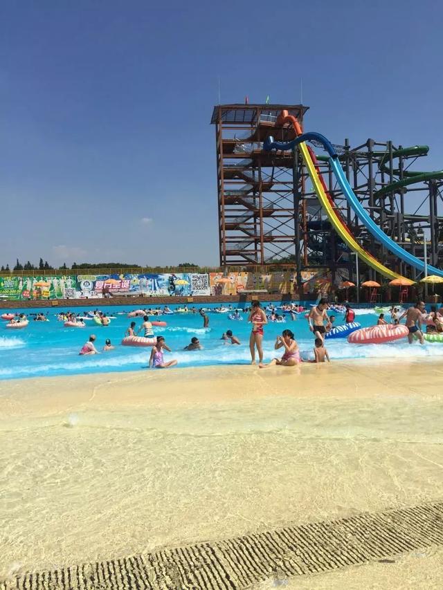 夏天去哪个水上乐园比较好，走，去水上乐园刺激一“夏”
