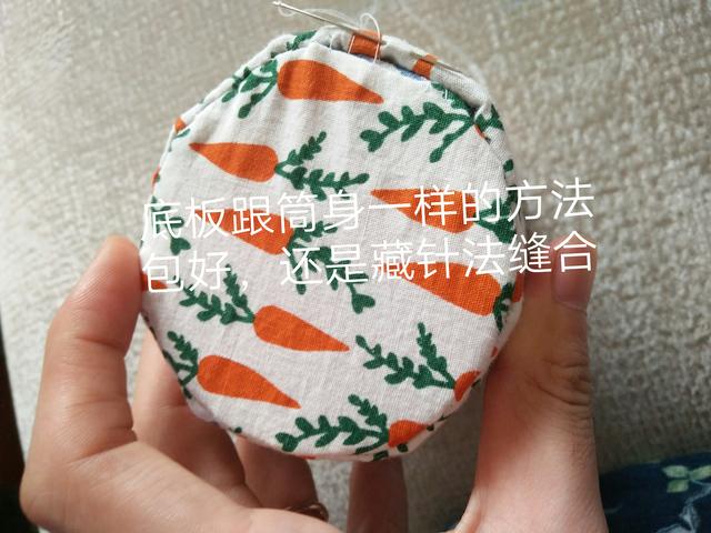 手工做笔筒简单的方法，爱手工的你一定少不了一个笔筒