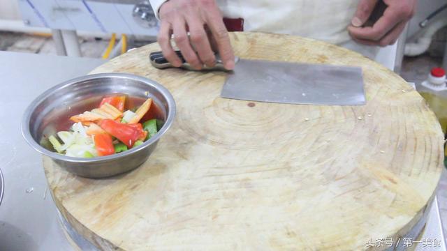 杏鲍菇怎么做好吃素炒，素炒杏鲍菇怎样做好吃窍门（清炒杏鲍菇这样做）