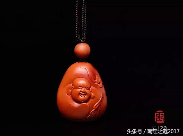 红玛瑙辟邪保平安，佩戴南红可辟邪保平安